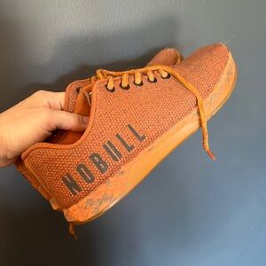 NOBULL trainer burnt orange size 7